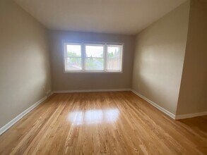 1327 E Colorado St in Milwaukee, WI - Building Photo - Building Photo