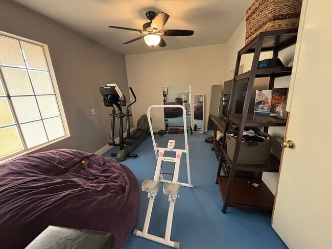 8421 Decosta Ave in Whittier, CA - Foto de edificio - Building Photo