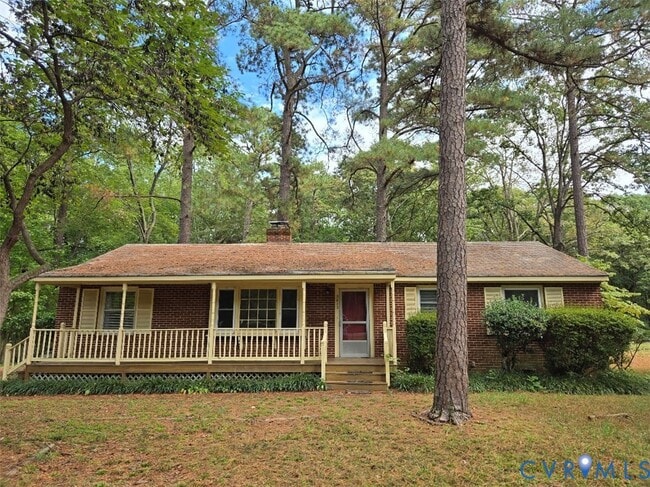 property at 2813 Clarendon Dr