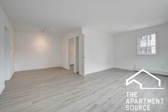 7621 N Sheridan Rd in Chicago, IL - Building Photo - Building Photo