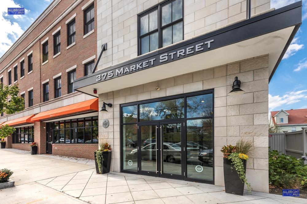 375 Market St in Boston, MA - Building Photo