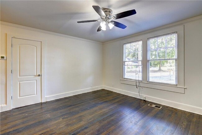 2186 Lenox Rd NE in Atlanta, GA - Building Photo - Building Photo