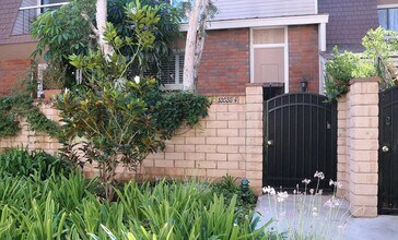 13035 Mindanao Way in Marina Del Rey, CA - Building Photo - Building Photo