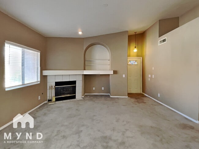5225 W Reno Ave in Las Vegas, NV - Foto de edificio - Building Photo