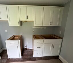 102 Central St, Unit 3 in Rockland, MA - Building Photo - Building Photo