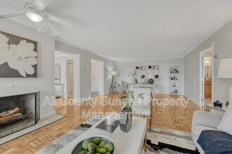 4800 E Hale Pkwy in Denver, CO - Building Photo - Building Photo