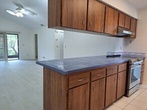 306 Paradise Ln in Edgewater, FL - Building Photo - Building Photo