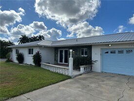 13319 Marquette Blvd in Ft. Myers, FL - Building Photo