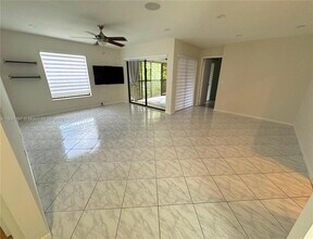 3283 Cocoplum Cir in Coconut Creek, FL - Building Photo - Building Photo