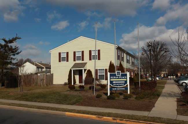 Alban Place Townhomes in Frederick, MD - Foto de edificio - Building Photo