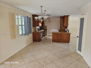 19730 NE 10th Ct in Miami, FL - Building Photo - Building Photo