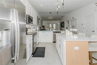 5466 Double Eagle Cir in Ave Maria, FL - Foto de edificio - Building Photo