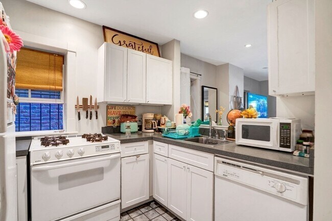 151 Highland St, Unit 1 in Boston, MA - Building Photo - Building Photo