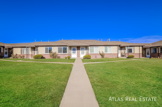 7121 E 60th Way in Commerce City, CO - Foto de edificio - Building Photo