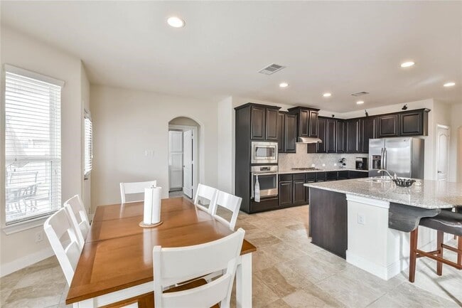 1236 Laurel Lp in Angleton, TX - Building Photo - Building Photo