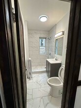 2535 N Linder Ave-Unit -1F in Chicago, IL - Building Photo - Building Photo