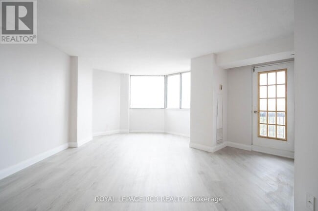 236 Albion Rd in Toronto, ON - Building Photo - Building Photo