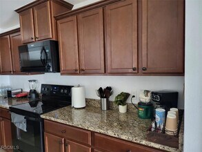 711 Trafalgar Pkwy in Cape Coral, FL - Building Photo - Building Photo