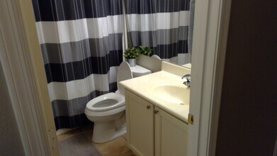 3136 E Roveen Ave in Phoenix, AZ - Building Photo - Building Photo