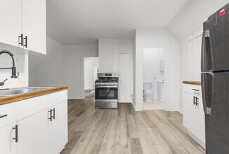 19 Cambridge St, Unit 3 in Meriden, CT - Building Photo - Building Photo