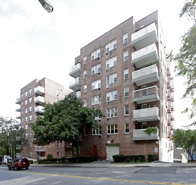Palmer Towers in Yonkers, NY - Foto de edificio - Building Photo