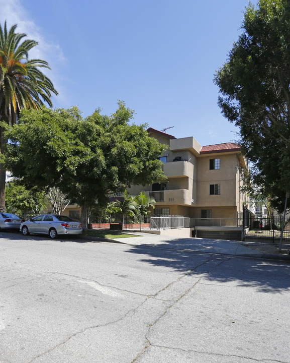 846-854 S Berendo St in Los Angeles, CA - Building Photo