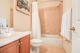 1061 NW 18th Ave in Boca Raton, FL - Building Photo - Building Photo