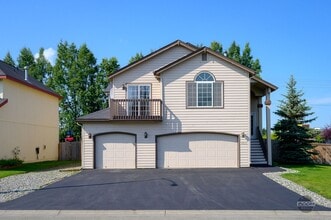 9100 Seal Point Cir in Anchorage, AK - Building Photo - Building Photo