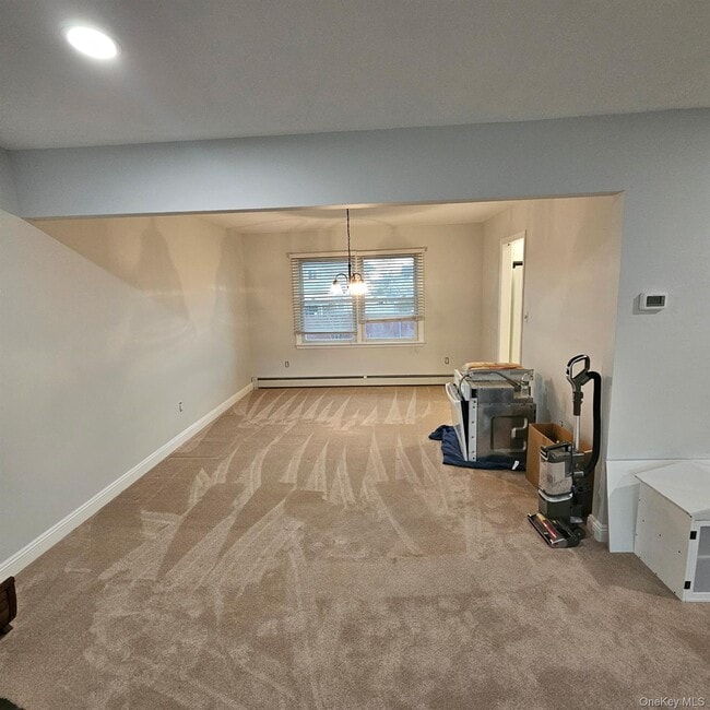 121 Henry St in Massapequa, NY - Building Photo - Building Photo