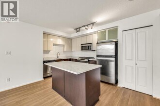 2289 Yukon Crescent in Burnaby, BC - Building Photo - Building Photo