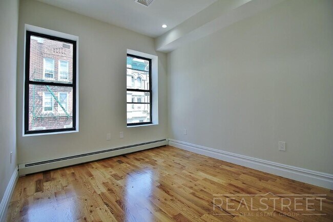 1576 Lincoln Place in Brooklyn, NY - Building Photo - Floor Plan