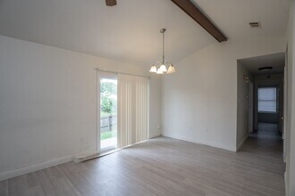 12506 Westglen Dr in Little Rock, AR - Building Photo - Building Photo