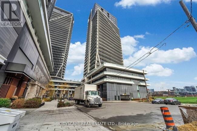 30 Ordnance St in Toronto, ON - Building Photo - Building Photo