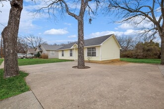 608 Uland St in Denton, TX - Building Photo - Building Photo