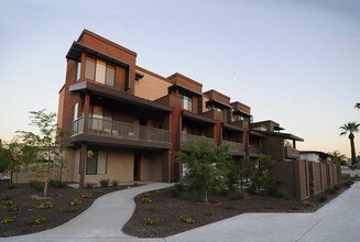 Old Town South Condominiums in Scottsdale, AZ - Building Photo - Building Photo
