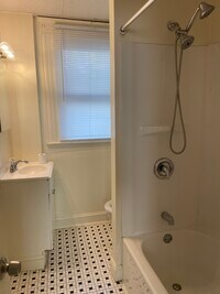 41-45 Linden St photo'