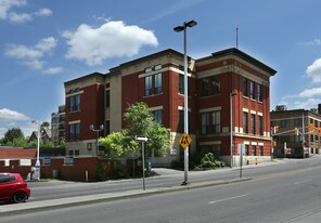 251 Besserer St in Ottawa, ON - Building Photo