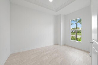 10494 Northbrook Cir in Palm Beach Gardens, FL - Building Photo - Building Photo