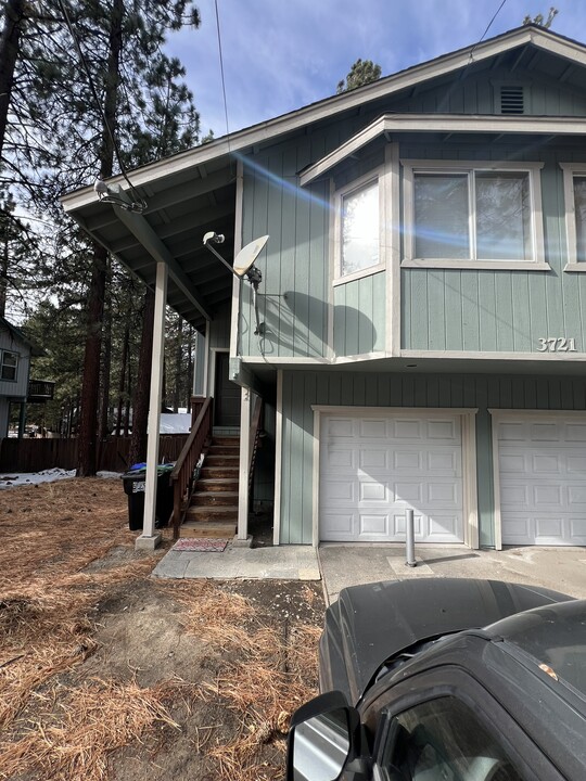 3721 Pioneer Trail in South Lake Tahoe, CA - Building Photo