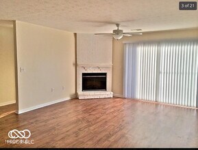 239 Legends Creek Way in Indianapolis, IN - Building Photo - Building Photo