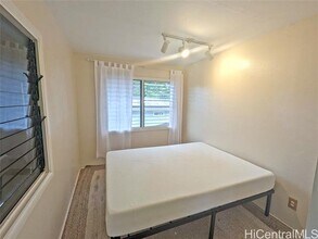 42-099-99 Old Kalanianaole Rd in Kailua, HI - Building Photo - Building Photo