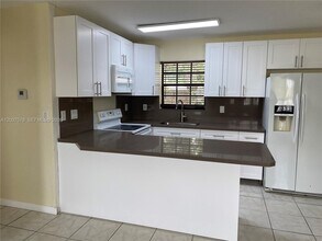 3460 NW 208th St in Miami Gardens, FL - Building Photo - Building Photo