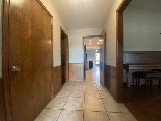 2333 Cottonwood Rd in Norman, OK - Building Photo - Building Photo