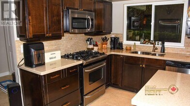 551 St Andrews Rd in West Vancouver, BC - Building Photo - Building Photo