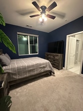 2425 Little Rock Lane in Simi Valley, CA - Foto de edificio - Building Photo