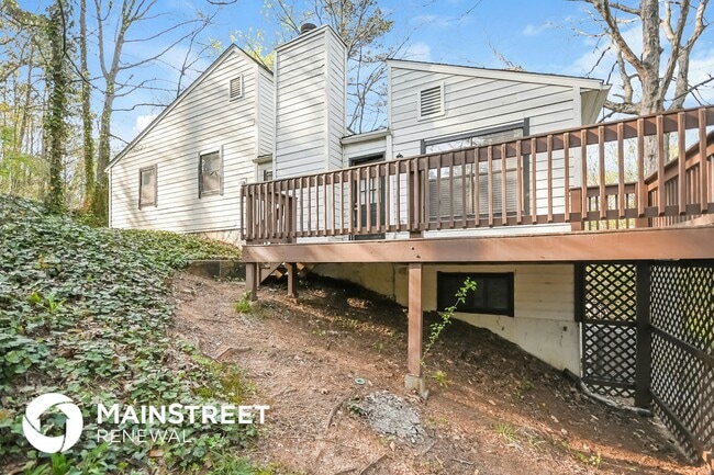 property at 358 Shalloway Dr NE