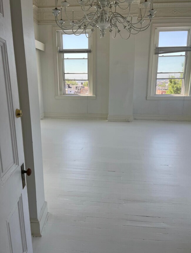1901 E Lombard St in Baltimore, MD - Building Photo - Building Photo
