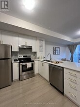 39 John Perkins Bull Dr in Toronto, ON - Building Photo - Building Photo