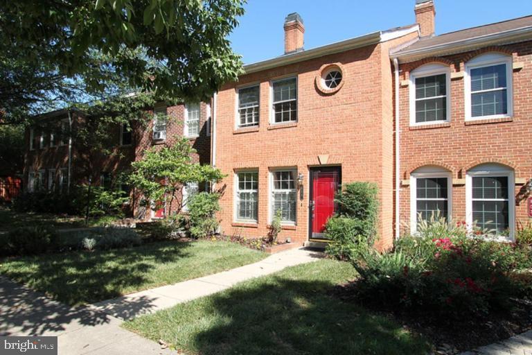 809 Gibbon St in Alexandria, VA - Building Photo