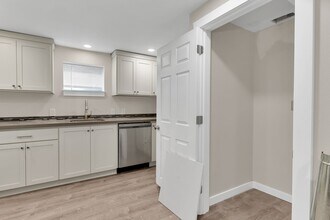 616 NW 22nd Ave-Unit -620 in Portland, OR - Building Photo - Building Photo